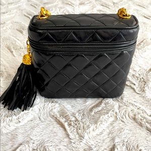 🔥🔥🔥Authentic Vintage CHANEL binocular style bag